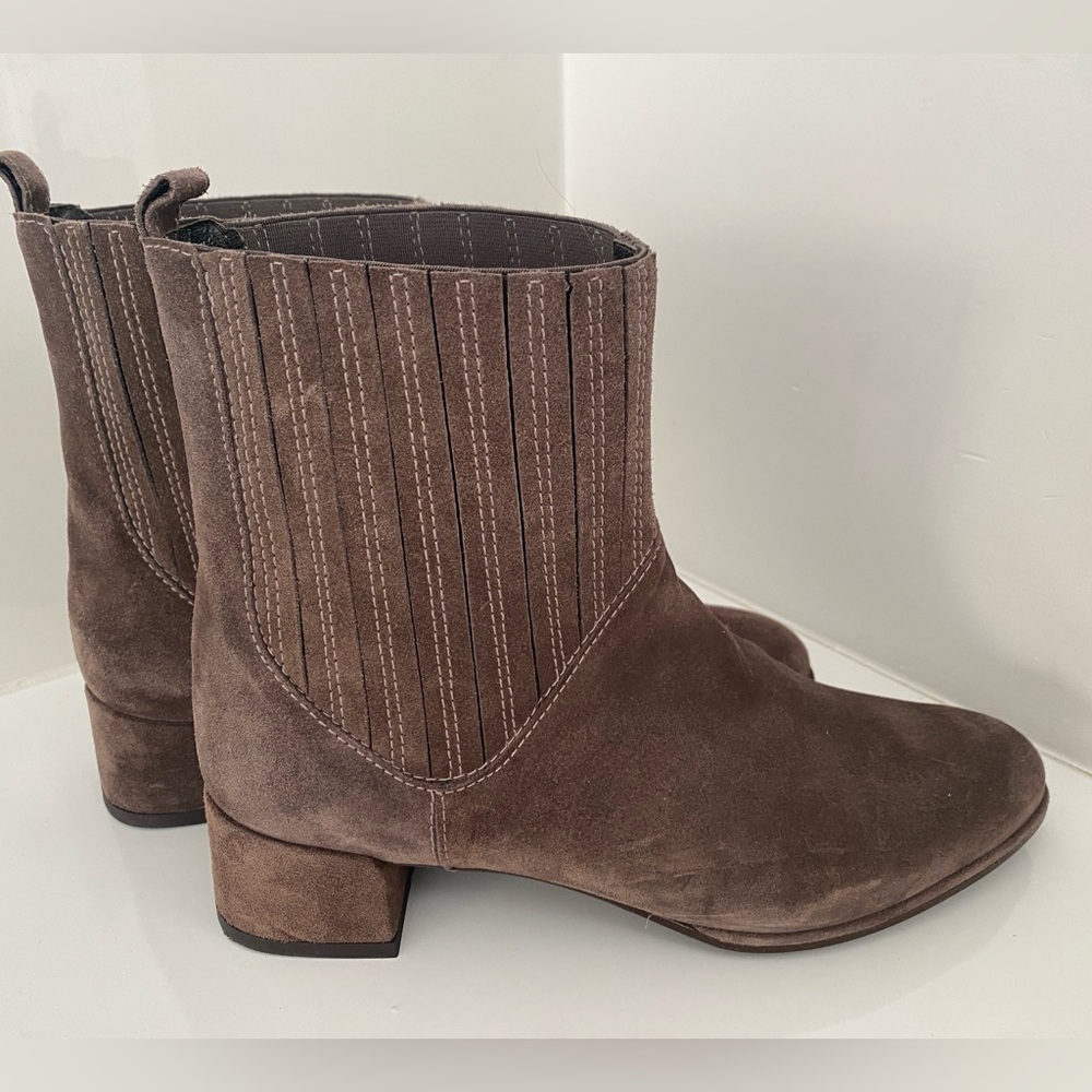 Stuart Weitzman Brown Suede Ankle Booties Size 9